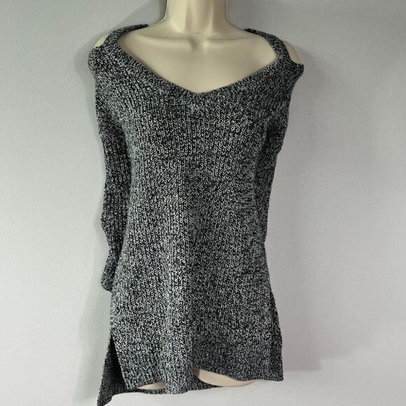 ana Cold Shoulder Ribbed Sweater Size S - Picture 2 of 7